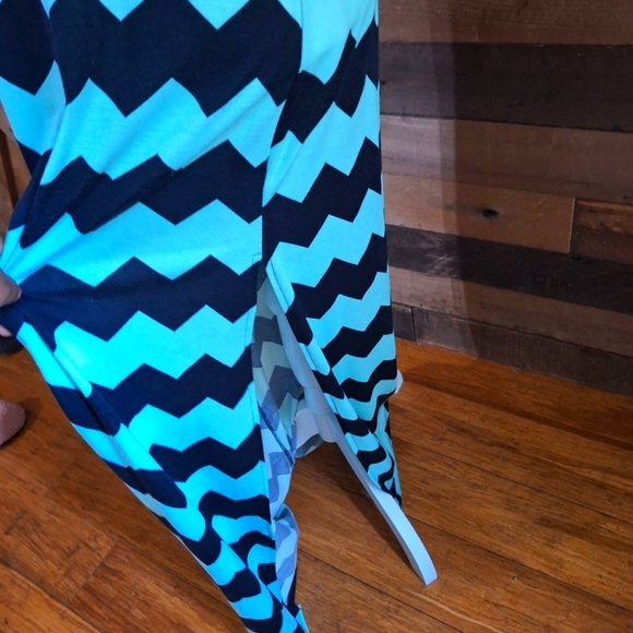 Charlotte Russe Sleavless Chevron Maxi Dress Size Medium - Picture 6 of 9